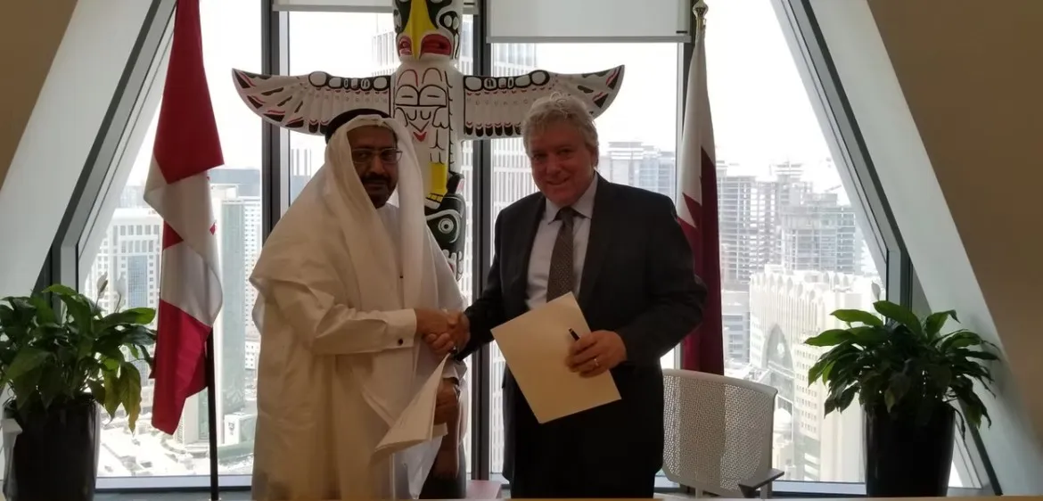 Signature officielle au Qatar